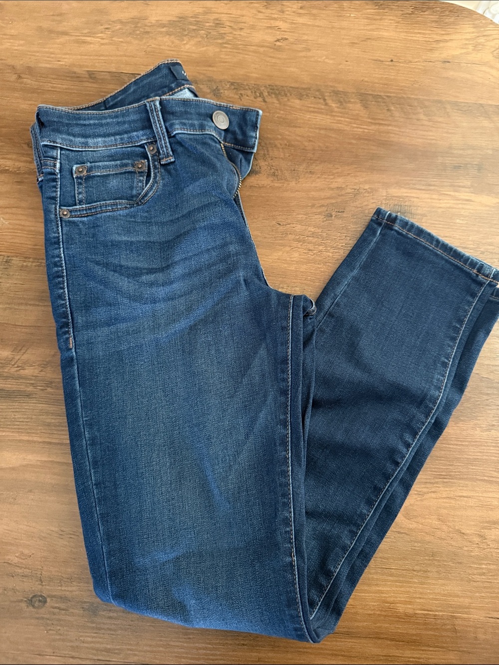 Aeropostale high rise begging